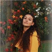 Diploma superiore liceo linguistico e classico mamiani pesaro. Certificazione C1 in lingua inglese. Laureanda in scienze delle comunicazioni